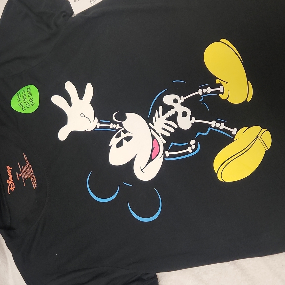Brand new Disneys Mickey Mouse glow in the dark